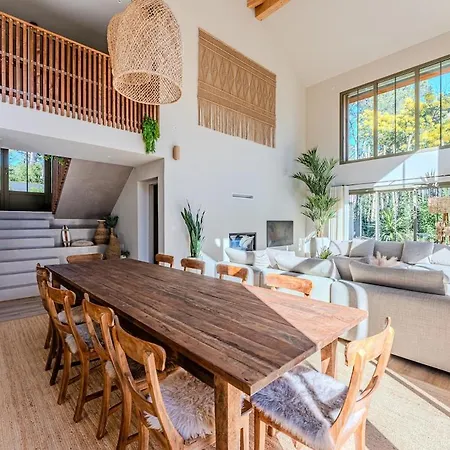 New Luxury Villa, Outbuilding *