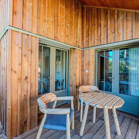 Villa New Luxury Villa, Outbuilding