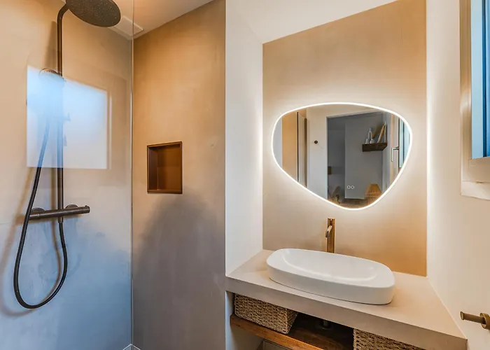 New Luxury Villa, Outbuilding *