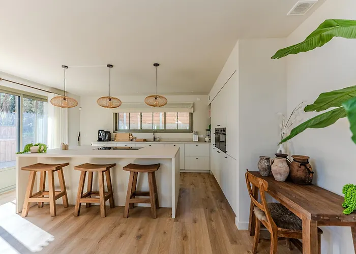 Βίλα New Luxury Villa, Outbuilding