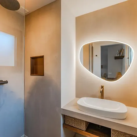 New Luxury Villa, Outbuilding *