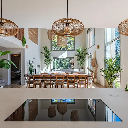 New Luxury Villa, Outbuilding Villa