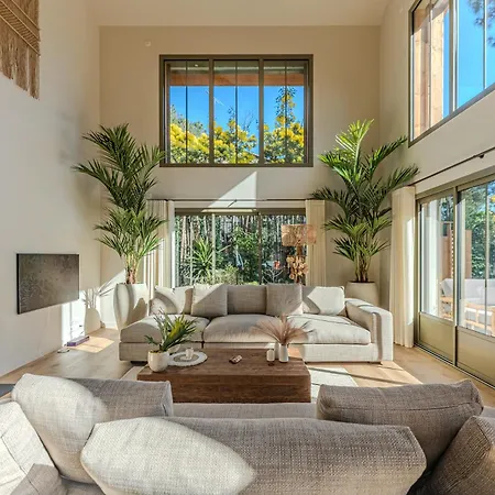 New Luxury Villa, Outbuilding Villa Lacanau