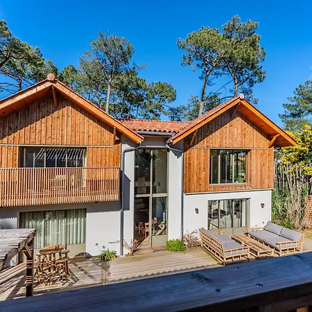 New Luxury Villa, Outbuilding Villa Lacanau